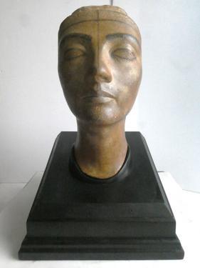 Nefertiti bust conserved.jpg