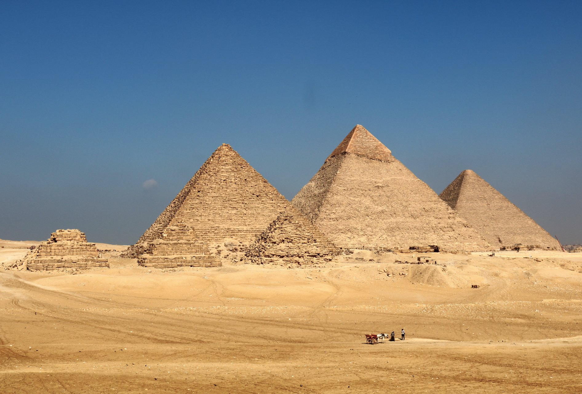 24 07 06_Hughes_Wonders of Egypt_Pyramids of Giza