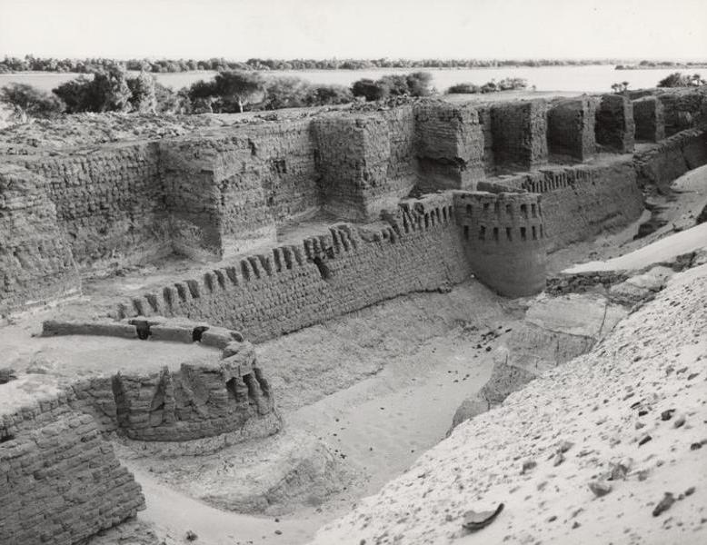 Nielsen_Pharaoh at War_fortifications
