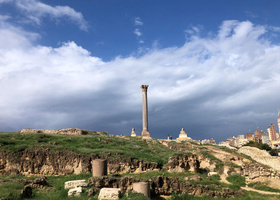 Alexandria, Serapeum (www).jpg