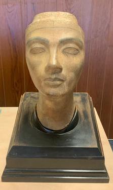 EES Amarna replica bust 2023 before.jpeg