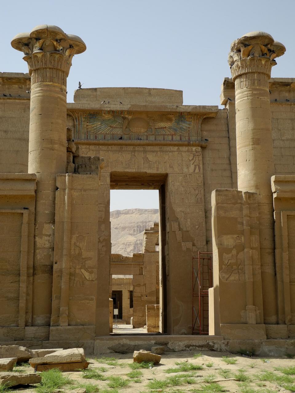 de la Bedoyere_The Fall of Egypt and the Rise of Rome_Medinet Habu Small Temple gate